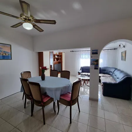 Apartman Grbac Barbat na Rabu